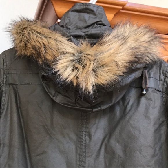 Michael Kors Cute Brown Puffer Jacket . Excellent Condition! - Picture 5 of 5